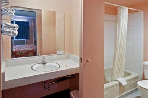Snow Peak Inn Flagstaff Room photo